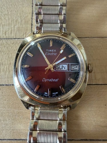 Vintage 1977 Timex Dynabeat Electric Men's Watch 10k Plated Speidel Bracelet