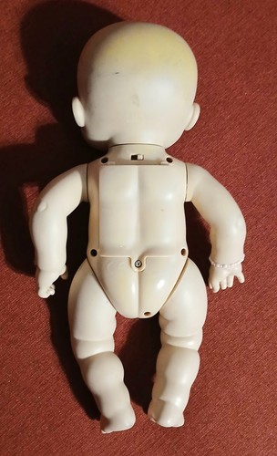 Muñeca niña Baby Alive Wets And Wiggles 2006 no funciona - Imagen 3 de 5