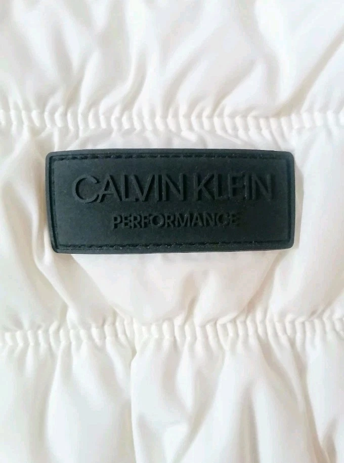 Chaleco Calvin Klein Performance Talla Pequeña Foto 4 de 4