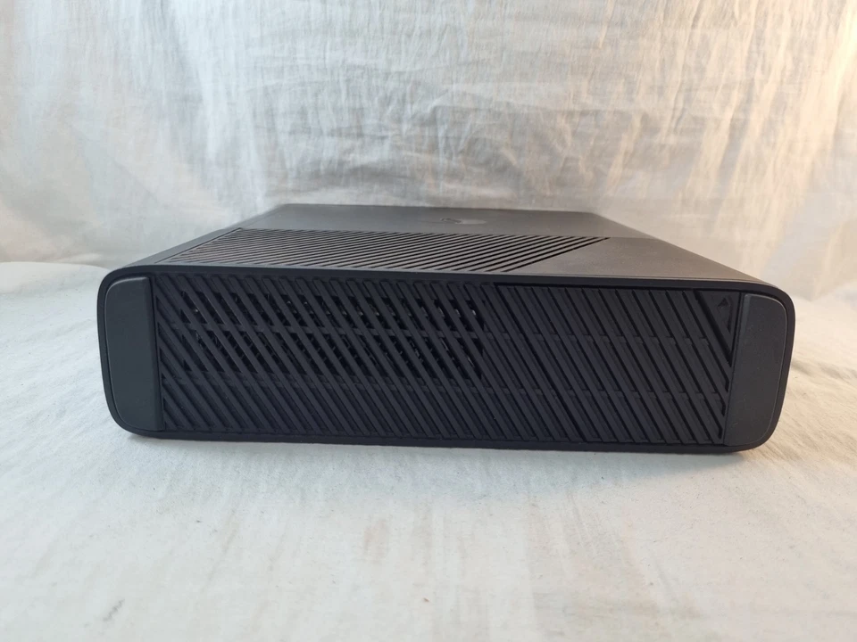 Big Microsoft Xbox 360 E Console + Controller Cords & Games Tested - image 3 of 4