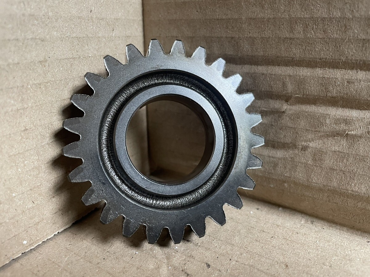 Suzuki GSXR750 SRAD 6th gear drive 24261-33E50-000 Input shaft 96