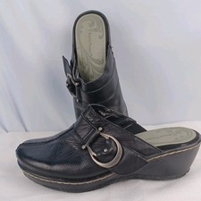 Bare Traps Black Clogs Quashed 7.5M Buckle Slip On Comfort READ