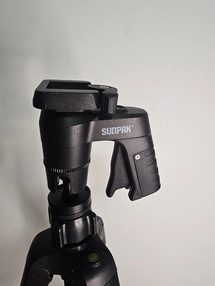 Trípode Sunpak Ultra 6000PG PlatinumPlus 61 pulgadas con cabeza de bola con agarre de pistola Foto 2 de 4