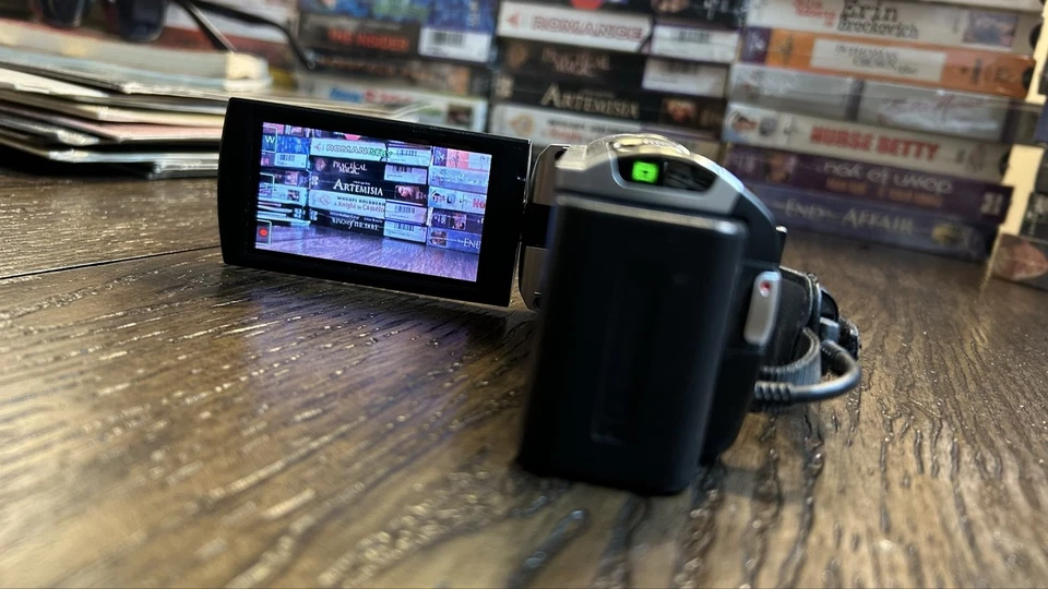 Videocámara digital Sony Handycam DCR-SX65 Zeiss zoom 70x con 1 batería + cargador Foto 4 de 4