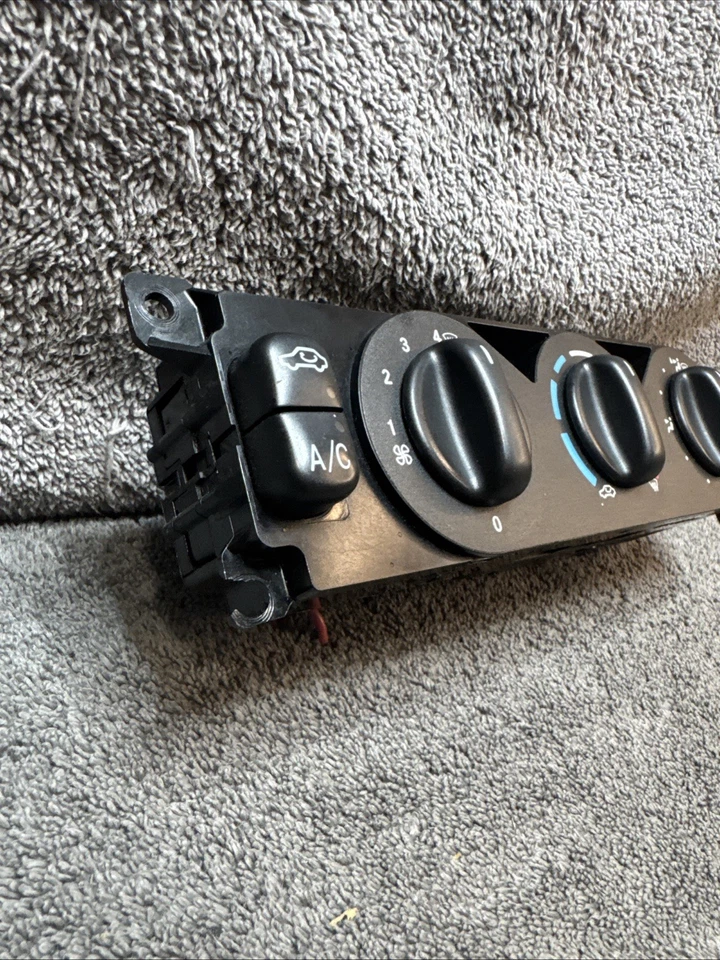 Mercedes-Benz ML430 1999-2001 AIRE ACONDICIONADO AIRE ACONDICIONADO CLIMA CONTROL DE TEMPERATURA OEM Foto 2 de 4