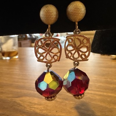 vintage fauceted AB red glass dangle drop gold tone clip on earrings