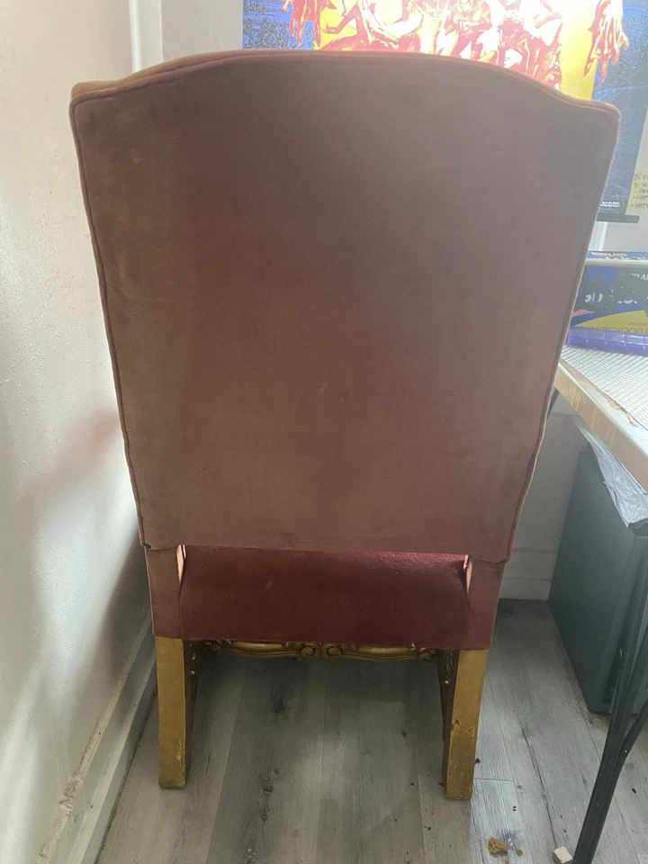 Silla vintage francesa estilo Luis XIII madera dorada terciopelo rojo Foto 3 de 4