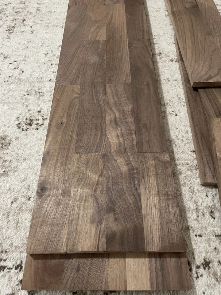 Mesa estantes de tablero de madera de nogal oscuro 48” x 12” x 1”. Añadir arena ligera y aceite Foto 2 de 4