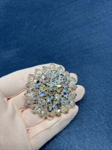 Beautiful Vintage Faceted Crystal Glass 2” Brooch 
