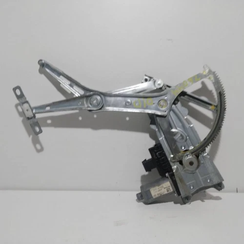 13101479 Right Front Window Lifter for OPEL ASTRA H GTC Cosmo 2006 3386200 - Picture 1 of 17