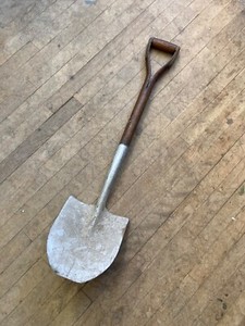 Vintage 3' Split-Handle Round-Point Shovel (SHS)