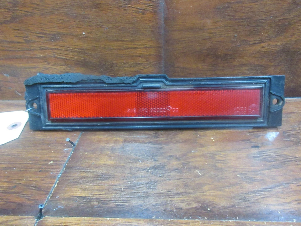 New Yorker, E Class, LeBaron, 600, 400, etc.  : 1982 - 1988, REAR Side Marker - Image 3 of 4