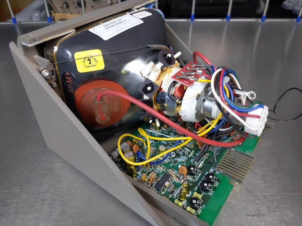 Omni Vision LP0715A93 R3 c1996 Excelente/Muito Limpo Sem Queima Verde Monocromático - Imagem 2 de 4