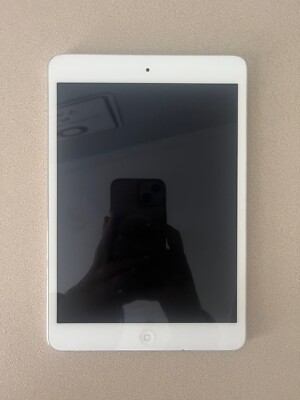 Apple iPad Mini 2 16GB, Wi-Fi, 7.9in - Silver