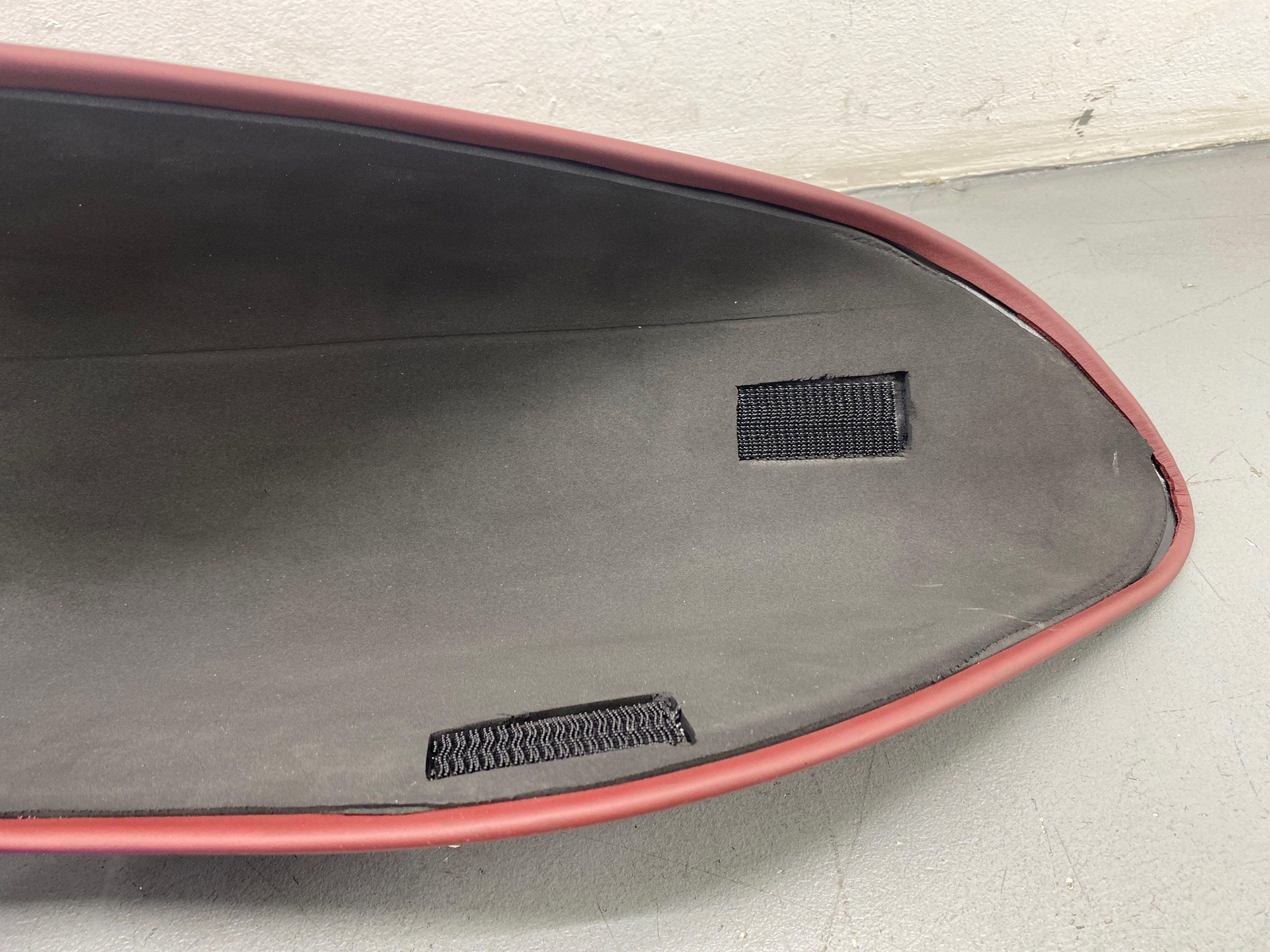 2020-2023 MCLAREN GT FRONT RIGHT TRIM PANEL SILL PLATE BAROLO RED 13NA399CP OEM