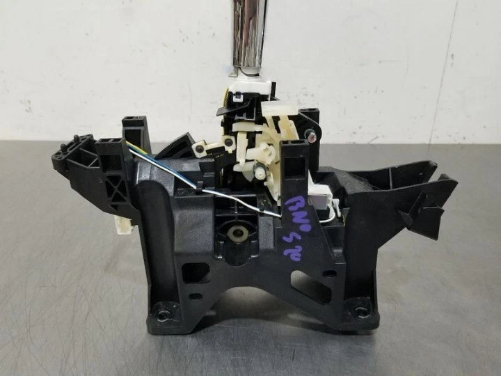 2016 Nissan Rogue Automatic Transmission Floor Gear Shifter Assembly OEM Foto 2 de 4