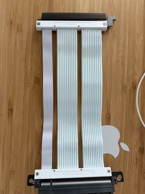 PCIe 5.0 Riser Cable | Vertical GPU Mount