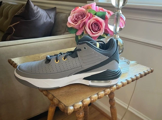 Nike Air Jordan Max Aura 5 Gris Cemento/Antracita- Para Hombre Talla 8 - DZ4353 007 Foto 3 de 4