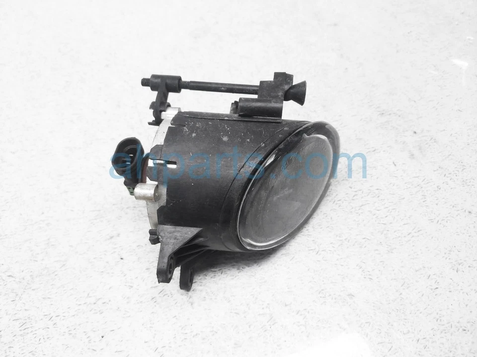 2010-2013 Volvo C70 Driver Left Fog Light Lamp 30796680 *Pitted Lens* - Image 4 of 4