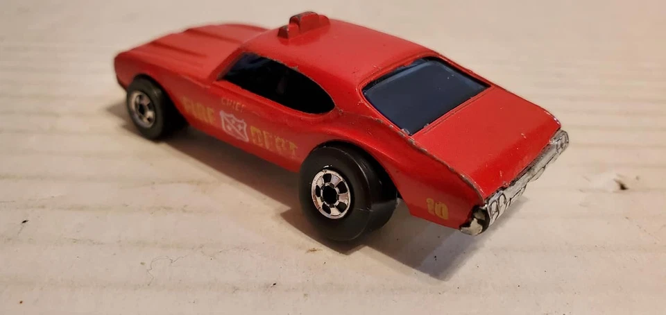 Hot Wheels 1969 Redline Oldsmobile 442 Fire Department Chief 1:64 Diecast  Hg Ko - Image 4 of 4