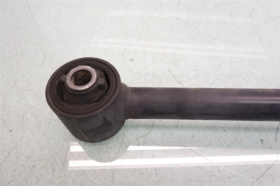 Brazo de control delantero pasajero trasero Toyota Highlander 2004-2007 48710-0E010 Foto 2 de 4