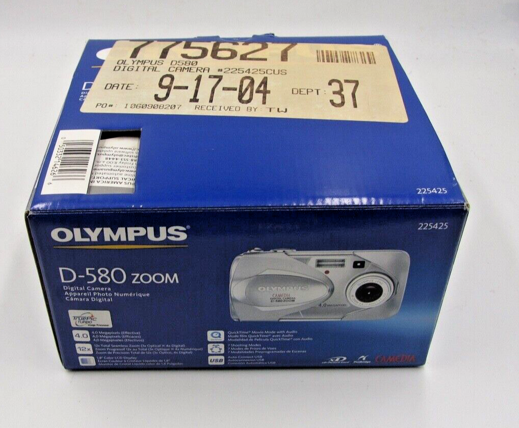 OLYMPUS D-580 ZOOM 4 MEGAPIXEL CAMERA W/BOX USB CORD TESTED