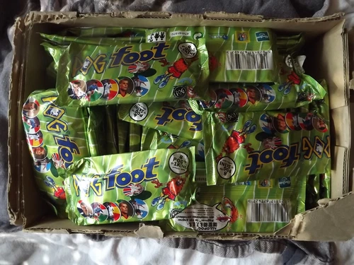 0104 Booster 8 Pogs football 1 kini single / Hasbro year 2002