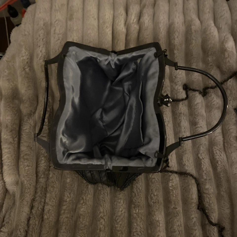 Bolso de noche de colección con cuentas para mujer negro bronce floral mariposa asa superior Foto 3 de 4