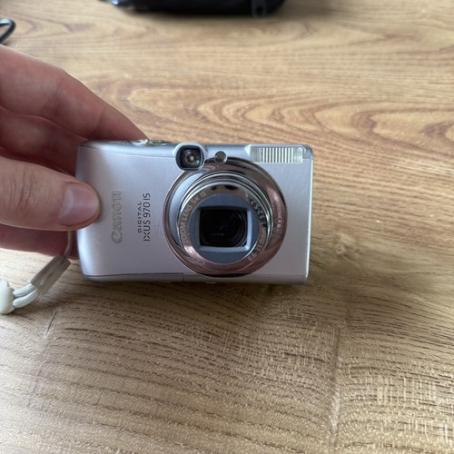 Canon IXUS 970 IS 10MP Digital Point & Shoot Compact Camera Battery & Charger SD - Picture 6 of 22