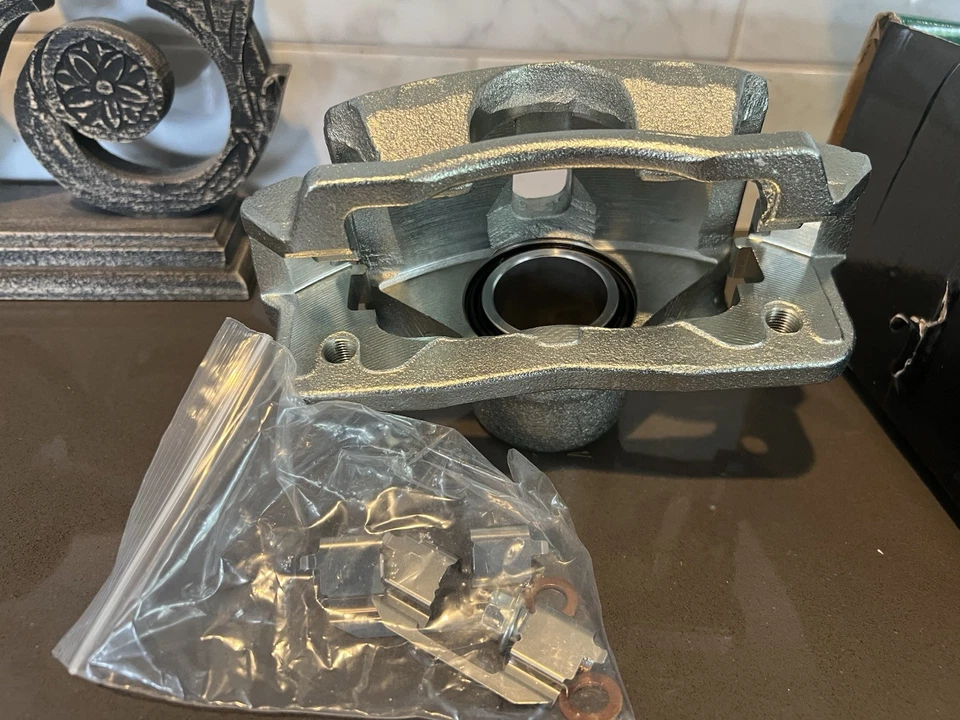 Pinza de freno delantera izquierda para Honda Civic 1996-2011 Insight 10-14 Acura EL 97-00 Foto 2 de 3