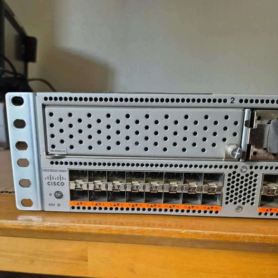 Cisco Nexus 5596UP 64 Port 10 Gigabit Ethernet/Fibre Channel Switch N5K-C5596UP - Image 4 of 4
