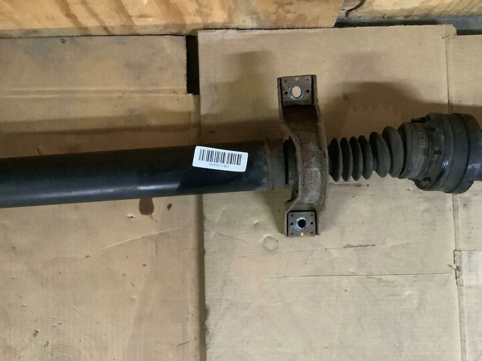 Minivan Dodge Grand Caravan 2011 tracción delantera 3,6 L V6 eje de transmisión hélice Cardan Foto 3 de 4