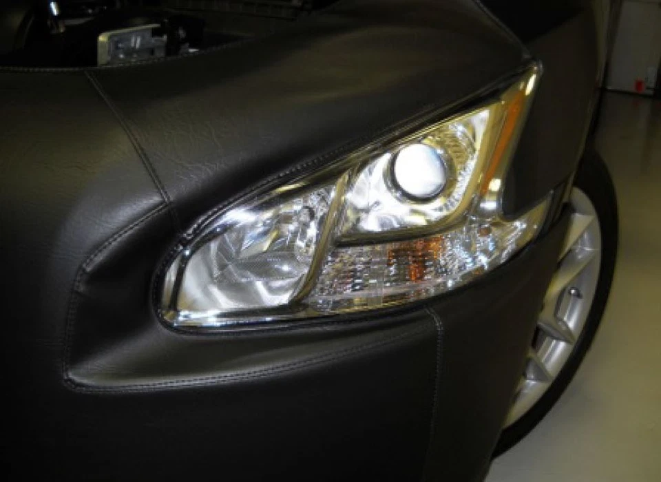 Sujetador con cubierta de máscara frontal Lebra para Nissan Máxima 2009 a 2014 09-14 Foto 2 de 2