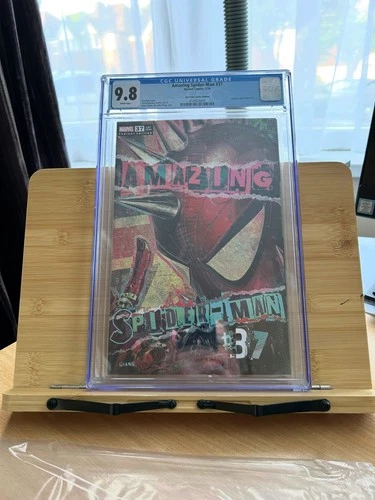 Amazing Spider-Man 37 CGC 9.8 - John Giang