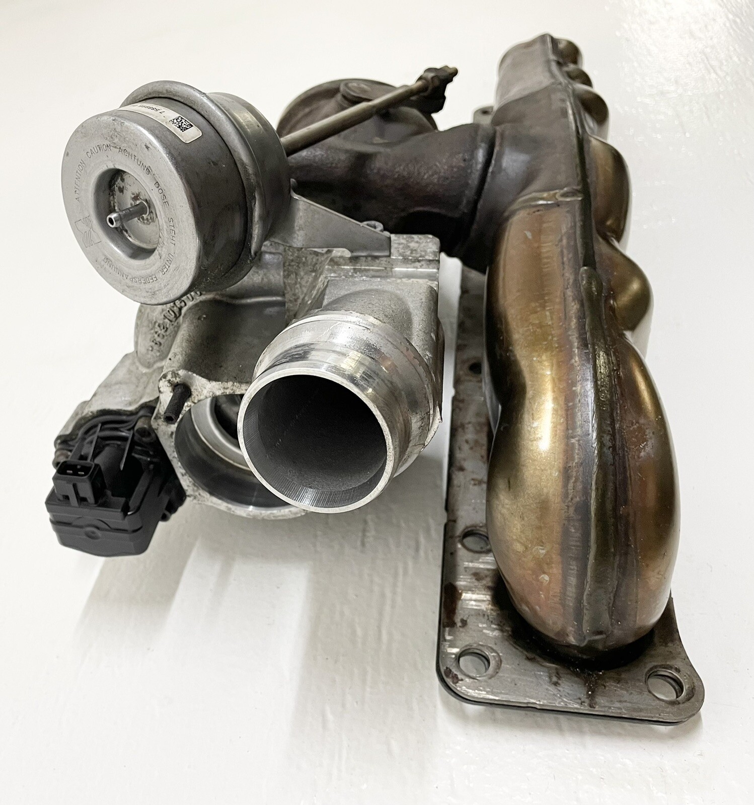 1115 OEM BMW E90 335xi N55 Turbocharger w/ Exhaust Manifold