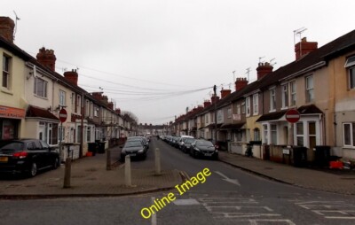 Photo 6x4 Western end of Beatrice Street, Swindon Swindon/SU1685 Viewed  c2014
