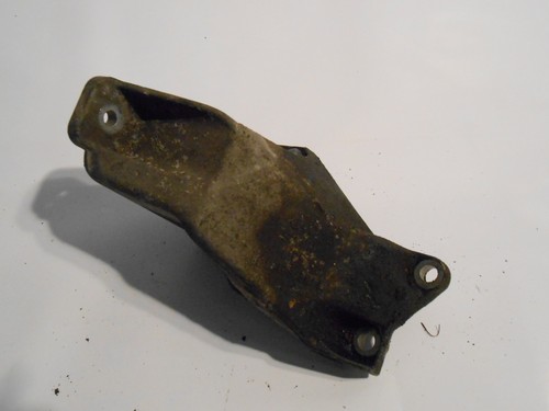 Motorhalter Getriebehalter Getriebestütze VW Passat 3B Variant links 8D0199307L