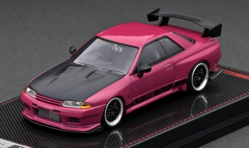 NISSAN Skyline GT-R (VR32) Top Secret - pink / black