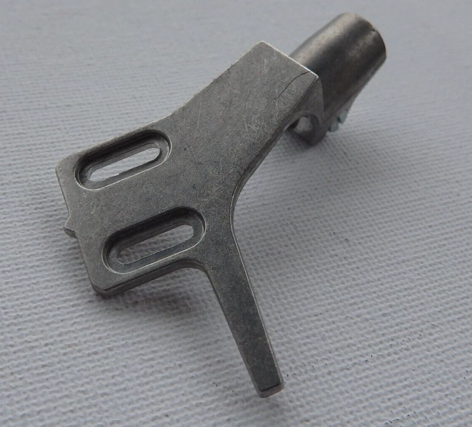 Thorens Headshell - TP 68 für TP 16 MK IV / TP 21 / TP 28 / TP 40 - Silber / NOS