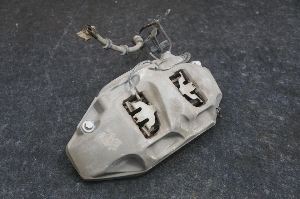 右前制动卡钳和支架银色原始设备制造商 4N0615108 奥迪 A8l Quattro 19-24 — 第 3/4 张图片