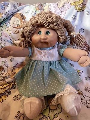 Vintage Cabbage Patch Kinder Puppe Mädchen Form 4 Paci Sandy Pudel Haare grüne Augen 