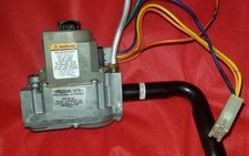 Honeywell VR8204M 1075 Carrier HVAC Furnace Gas Valve