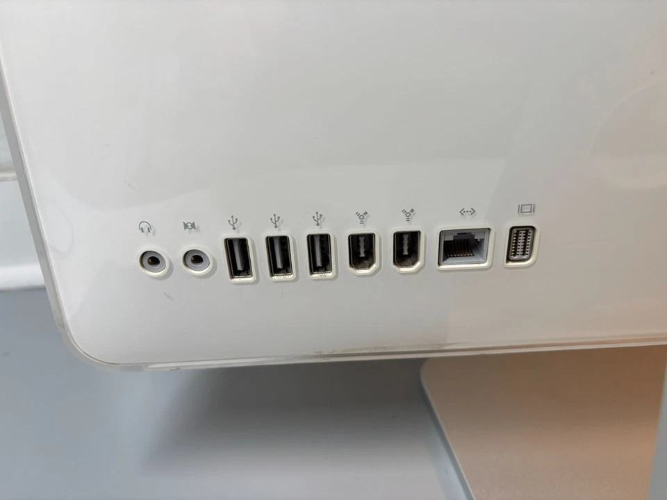 Apple IMac 17" Desktop Computer 2GHz Intel Core 2 Duo 2GB RAM 160GB HDD - Image 4 of 4