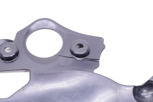 01 02 2001 SUZUKI GSXR 1000 GSXR1000 LOWER FORK TRIPLE TREE PLASTIC TRIM S114 - Picture 2 of 5
