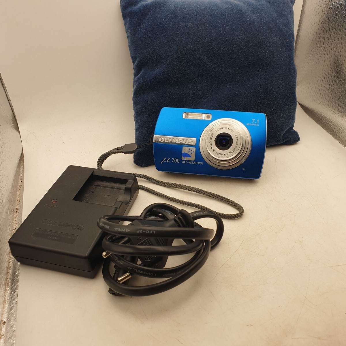 Olympus Digital Camera Mju 700 7.1MP Silver. VGC. With