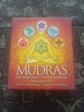 Mudras for Awakening the Five Elements (Bookbook - Detail Unspecified)