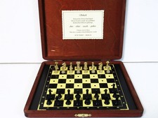 VINTAGE TRAVEL RAILWAY CHESS SET  BY  RCR TERRY- BERLIN & BOARD-BOX