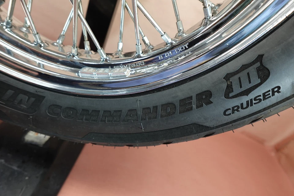 Передний обод шины Michelin 1999-2003 Yamaha Road Star XV1600 130/90 B16 - Изображение 4 из 4