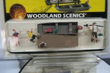 WOODLAND SCENICS A1923 FAMILY FISHING WITH BOAT DOCK FIGURES DOG! PLEASE READ!