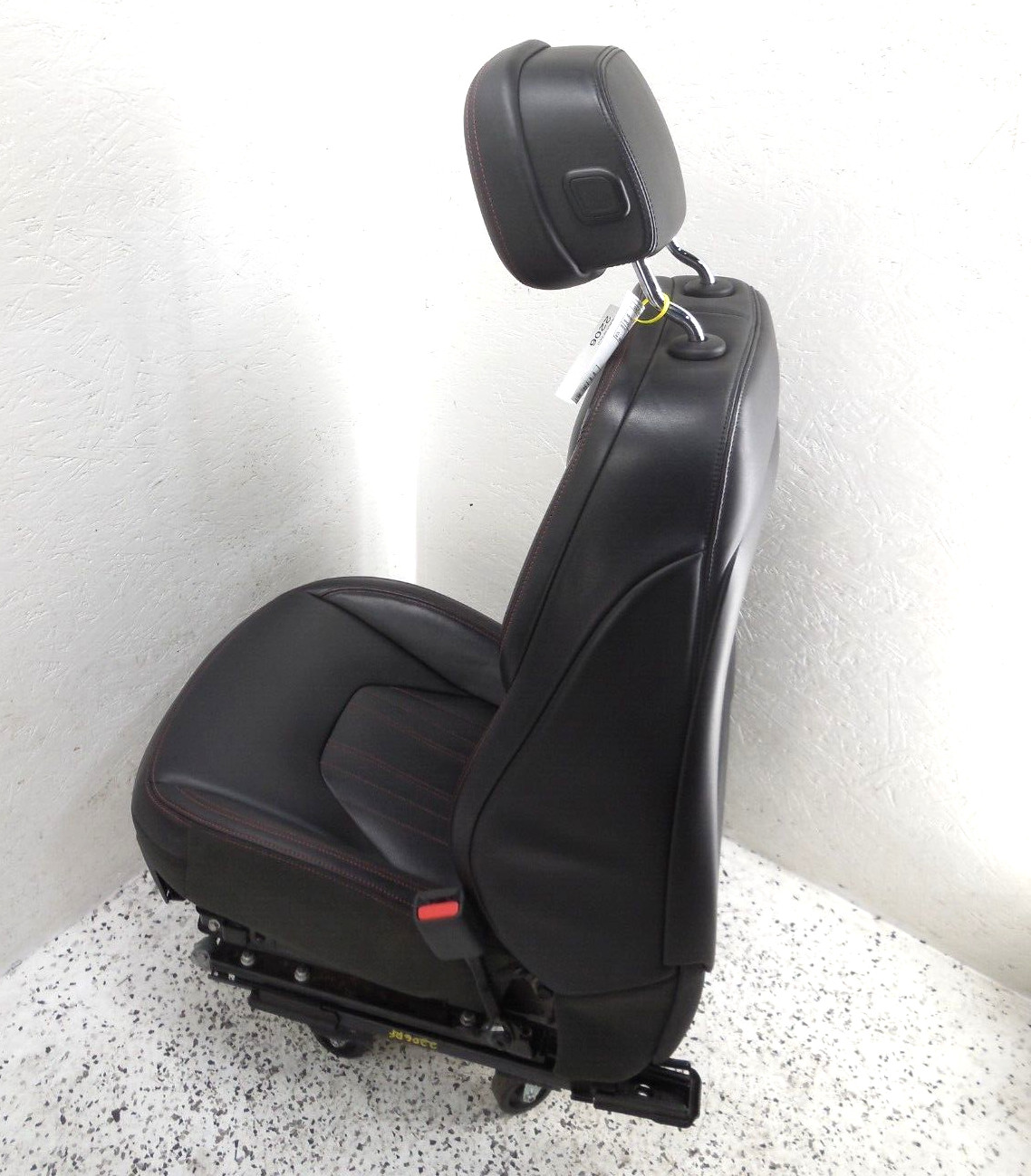 2017 17 Maserati Levante Front Seat Passenger Right OEM Black Red Stitching